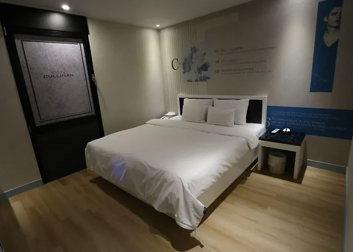 Cullinan Jongno 3*